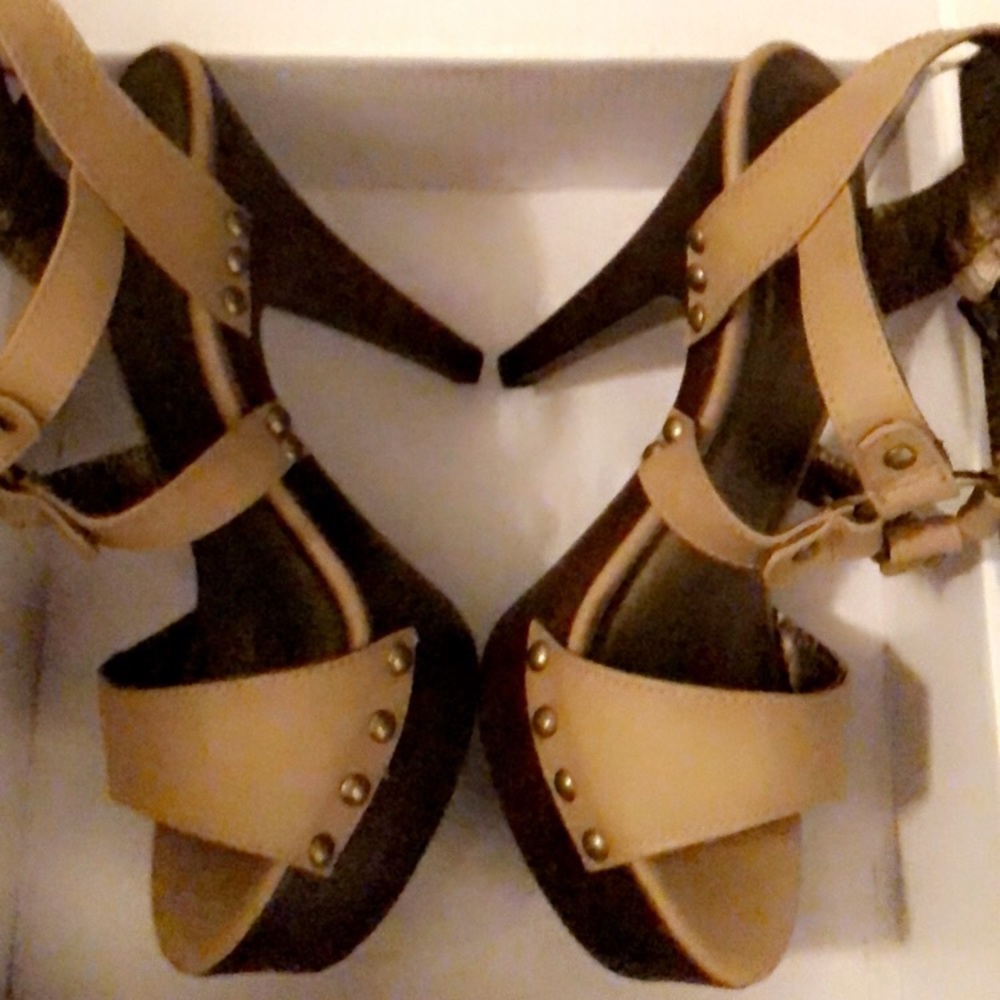 HEELS